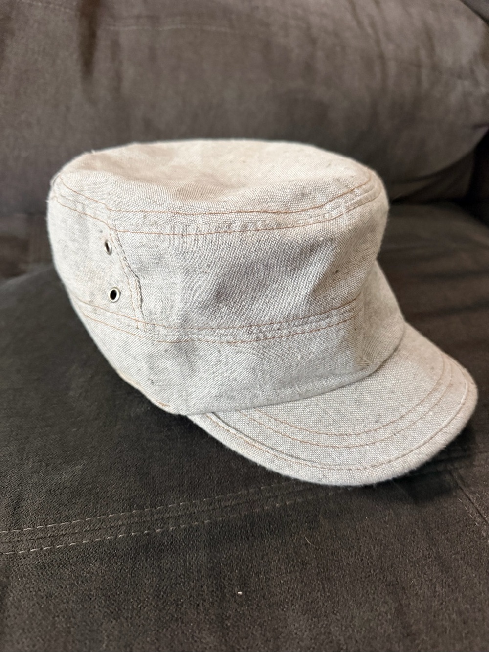 D&Y Women's Tan Linen Cadet Cap - Picture 2 of 4